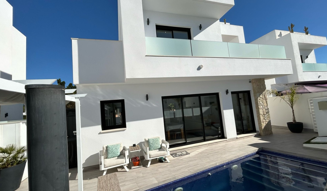 Herverkoop - Vrijstaande villa - Los Montesinos - La Herada