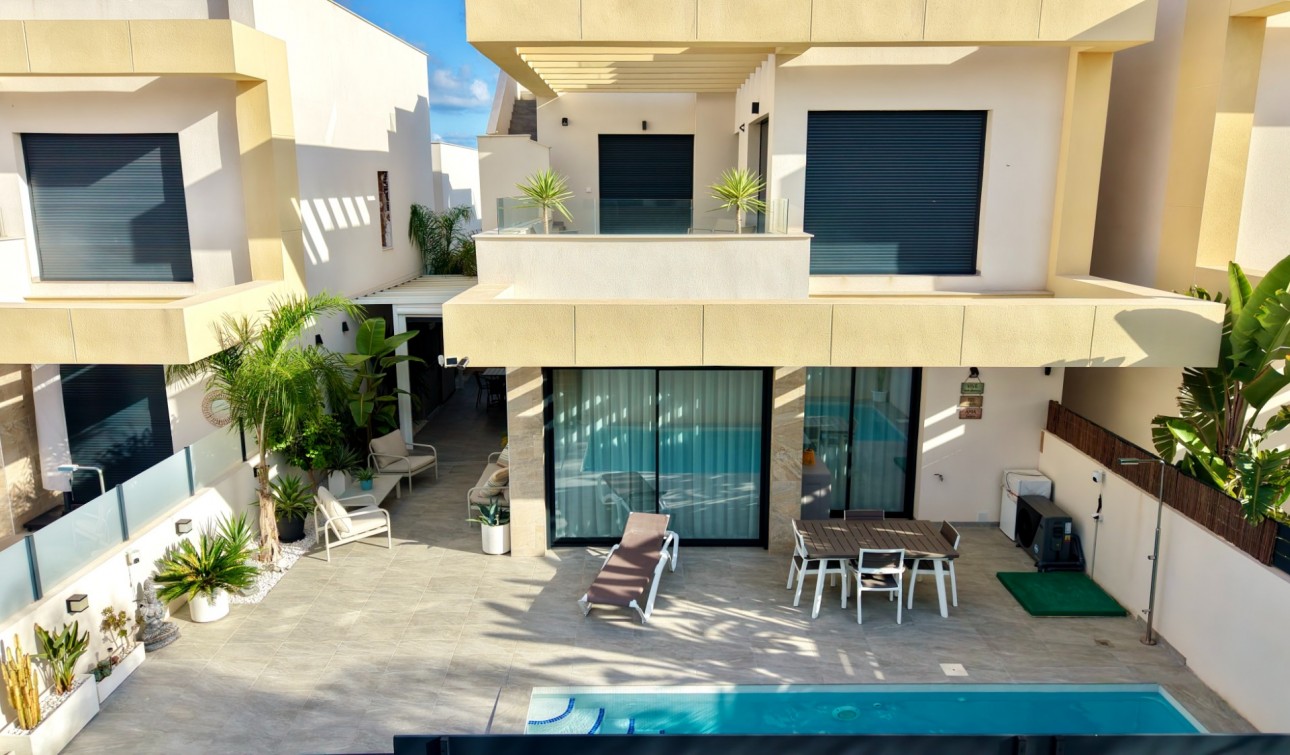 Herverkoop - Vrijstaande villa - Los Montesinos - La Herrada
