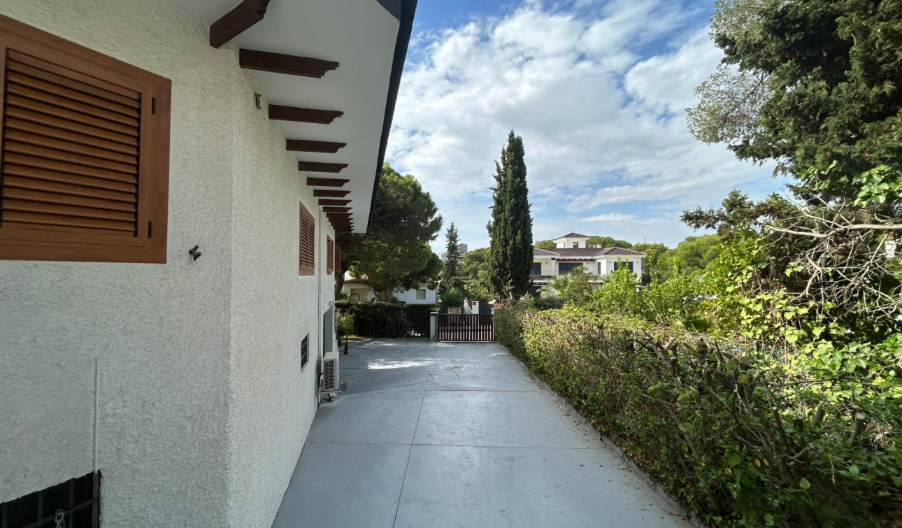 Herverkoop - Vrijstaande villa - Orihuela Costa - Campoamor