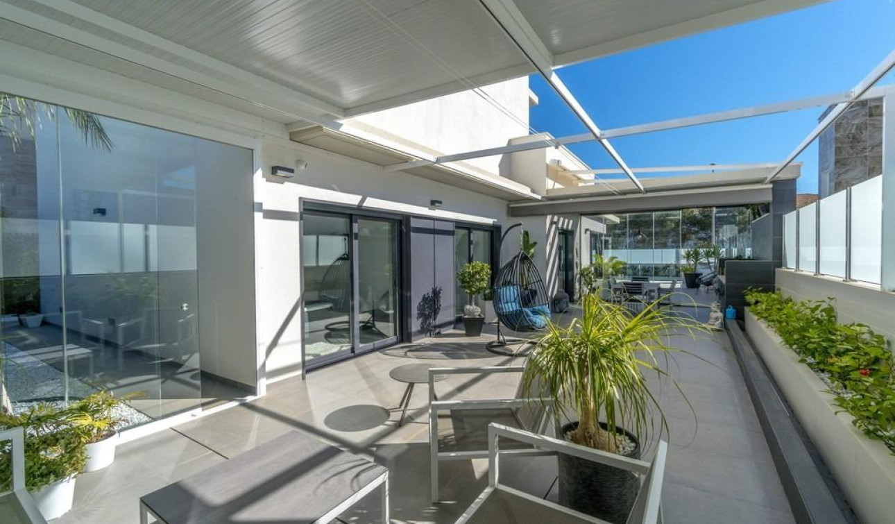 Herverkoop - Vrijstaande villa - Orihuela Costa - Campoamor
