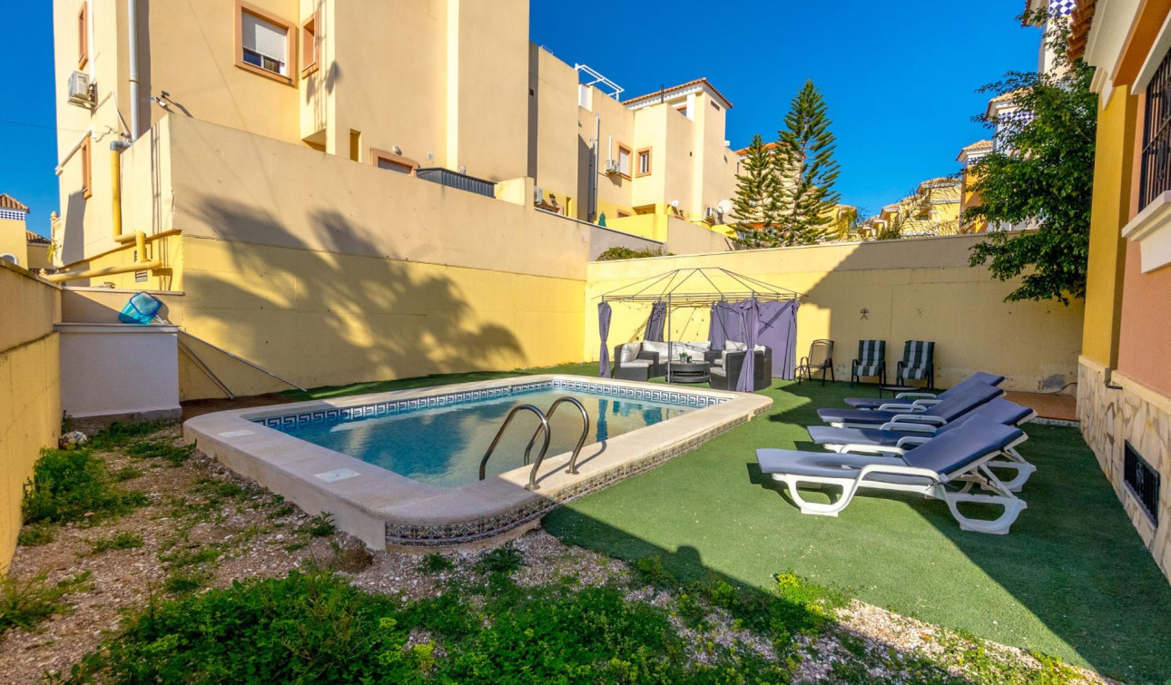 Herverkoop - Vrijstaande villa - Orihuela Costa - Las Filipinas