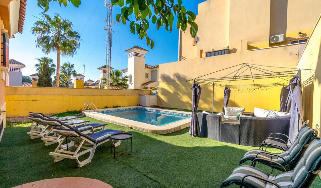 Herverkoop - Vrijstaande villa - Orihuela Costa - Las Filipinas