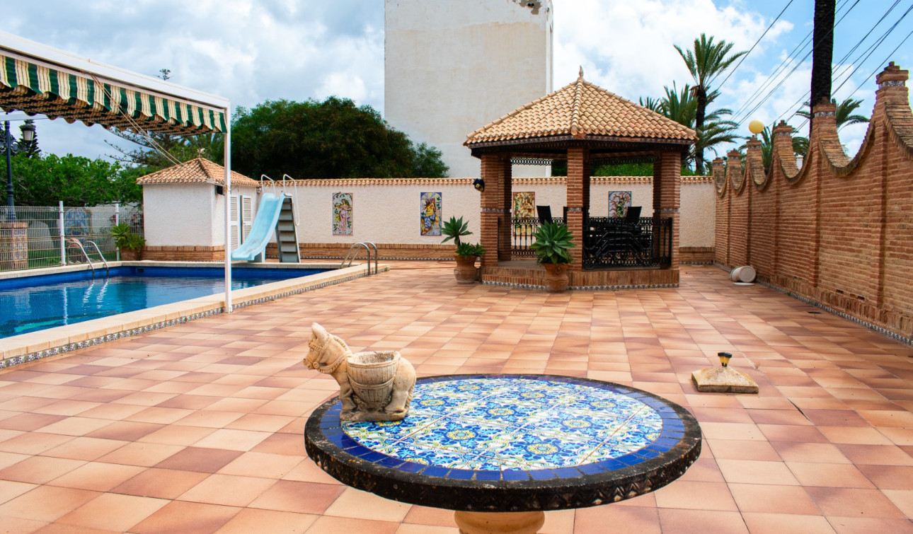 Herverkoop - Vrijstaande villa - Orihuela Costa - MUY CERCA DE LA PLAYA