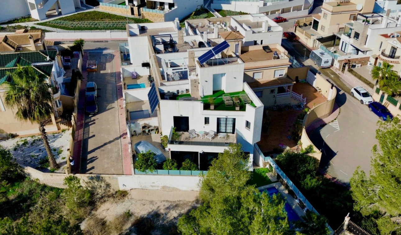 Herverkoop - Vrijstaande villa - Orihuela Costa - Villamartín