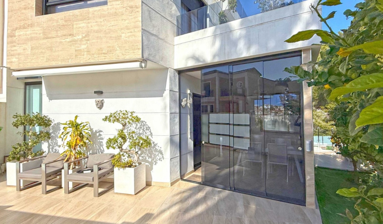 Herverkoop - Vrijstaande villa - Orihuela Costa - Villamartín