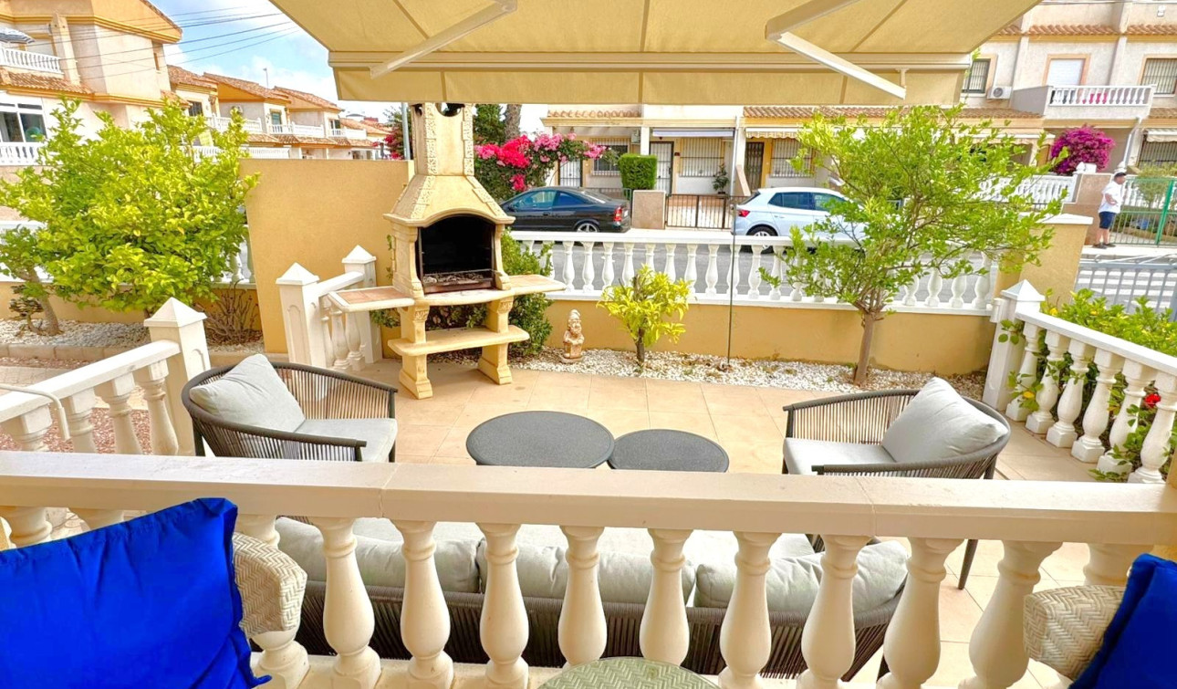 Herverkoop - Vrijstaande villa - Orihuela Costa - Villamartín