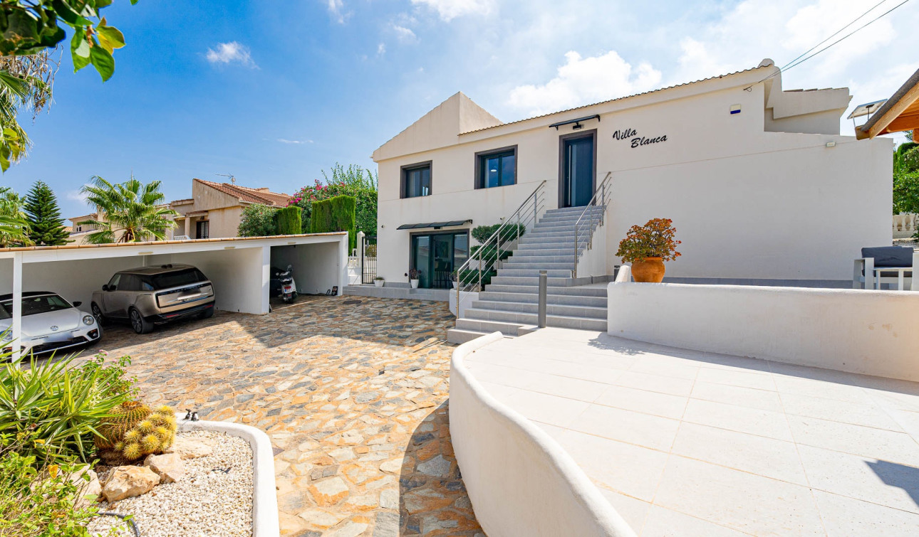 Herverkoop - Vrijstaande villa - Orihuela Costa - Villamartin