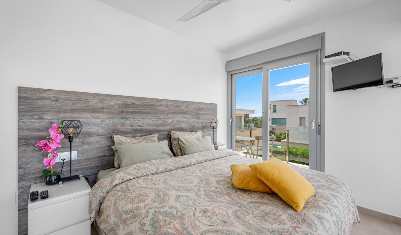 Herverkoop - Vrijstaande villa - Orihuela Costa - Vistabella Golf