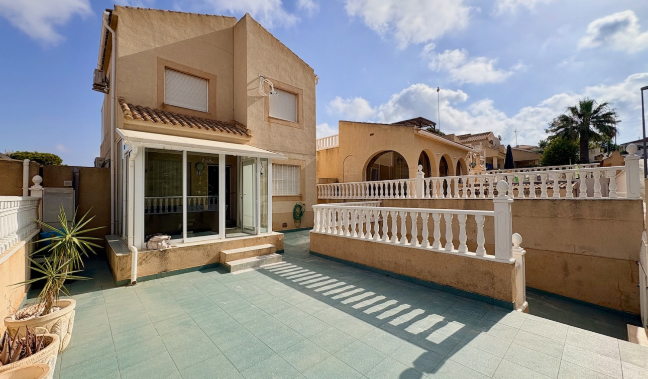 Herverkoop - Vrijstaande villa - Orihuela - Los Balcones