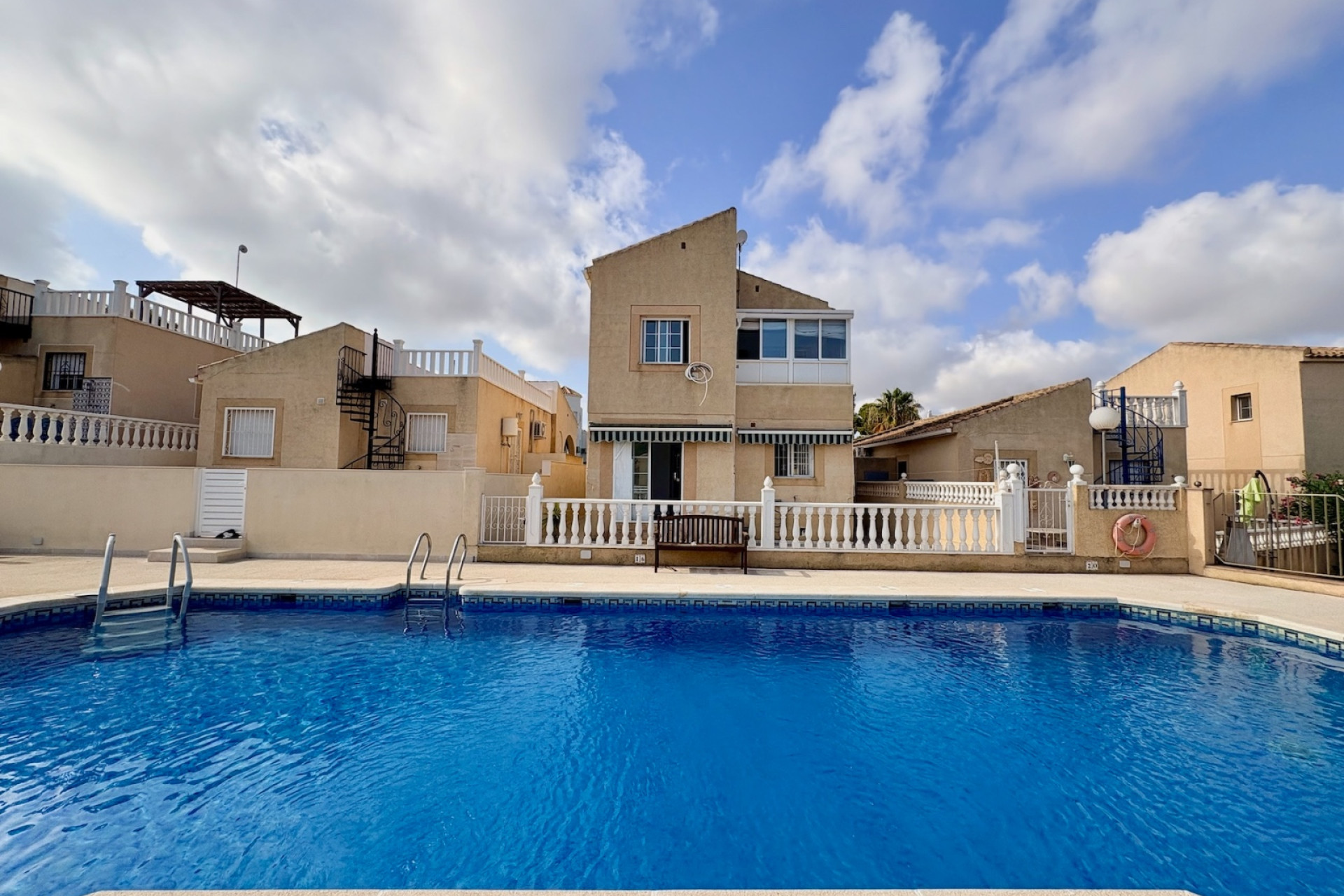 Herverkoop - Vrijstaande villa - Orihuela - Los Balcones