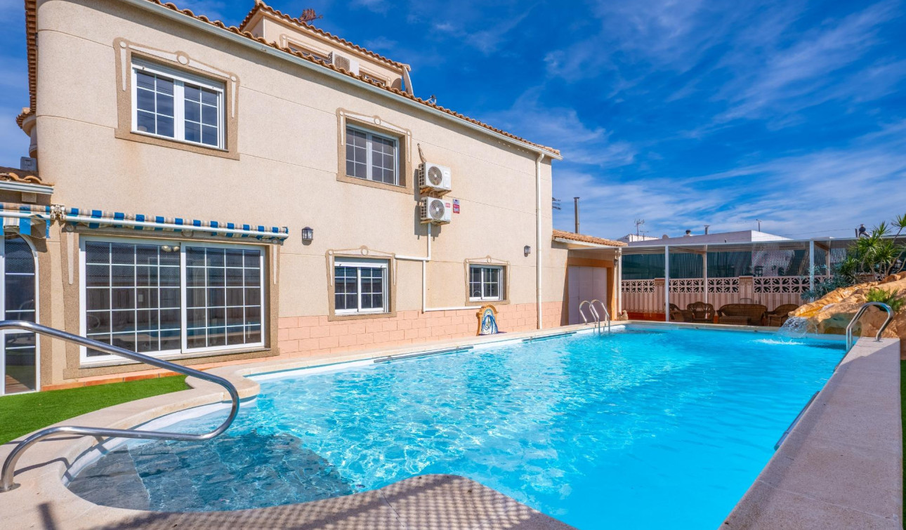 Herverkoop - Vrijstaande villa - Torrevieja - El chaparral