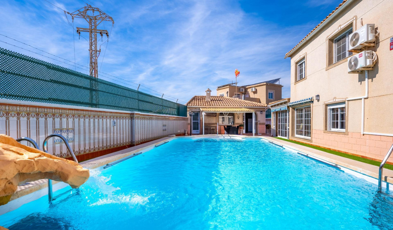 Herverkoop - Vrijstaande villa - Torrevieja - El chaparral