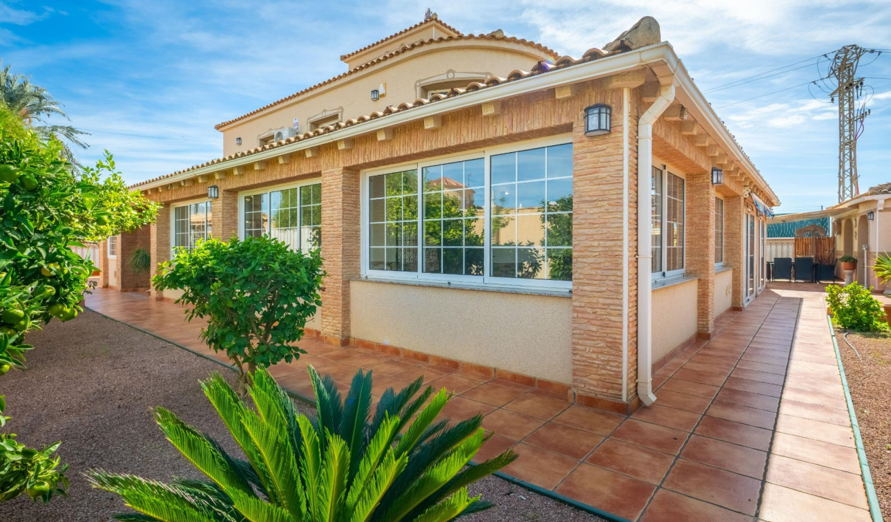 Herverkoop - Vrijstaande villa - Torrevieja - El chaparral