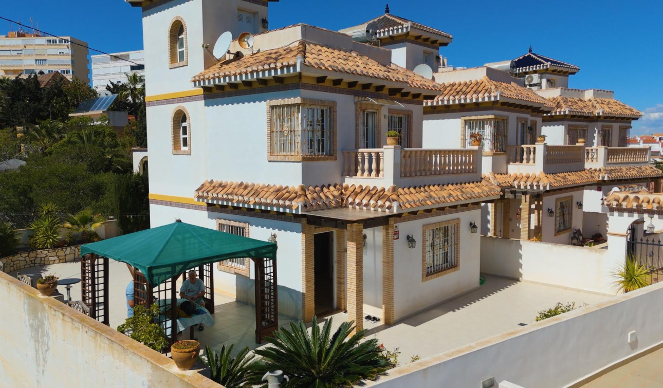 Herverkoop - Vrijstaande villa - Torrevieja - La Mata