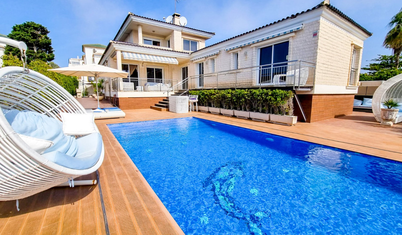 Herverkoop - Vrijstaande villa - Torrevieja - La Mata