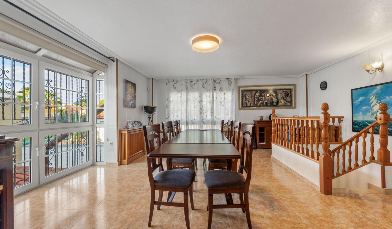 Herverkoop - Vrijstaande villa - Torrevieja - Los balcones