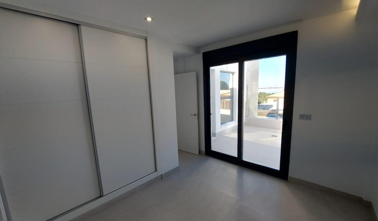 Herverkoop - Vrijstaande villa - Torrevieja - Los Balcones
