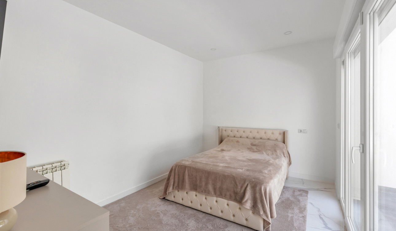 Herverkoop - Vrijstaande villa - Torrevieja - Los Balcones