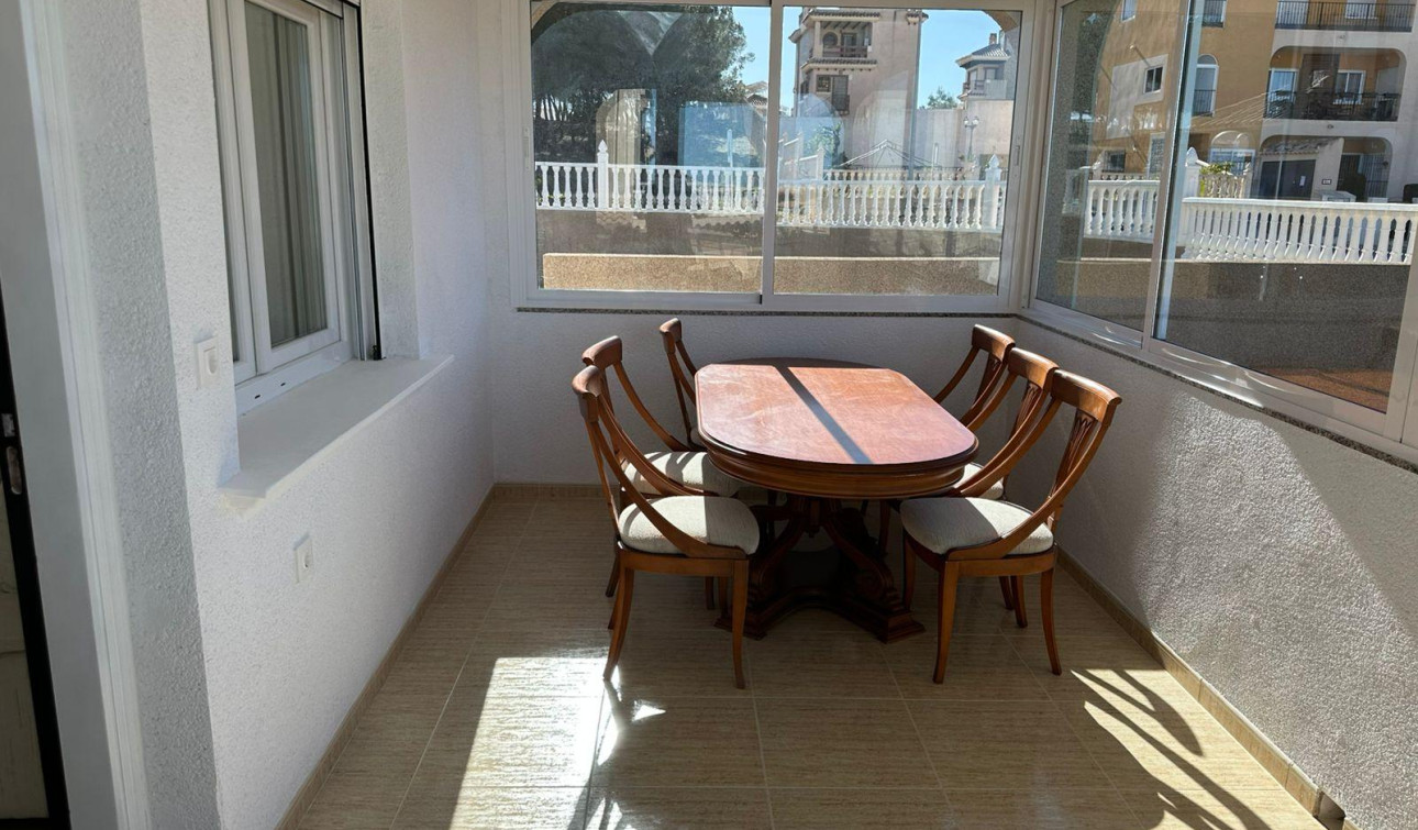 Herverkoop - Vrijstaande villa - Torrevieja - VILLAMARTIN