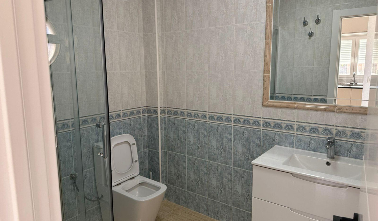 Herverkoop - Vrijstaande villa - Torrevieja - VILLAMARTIN