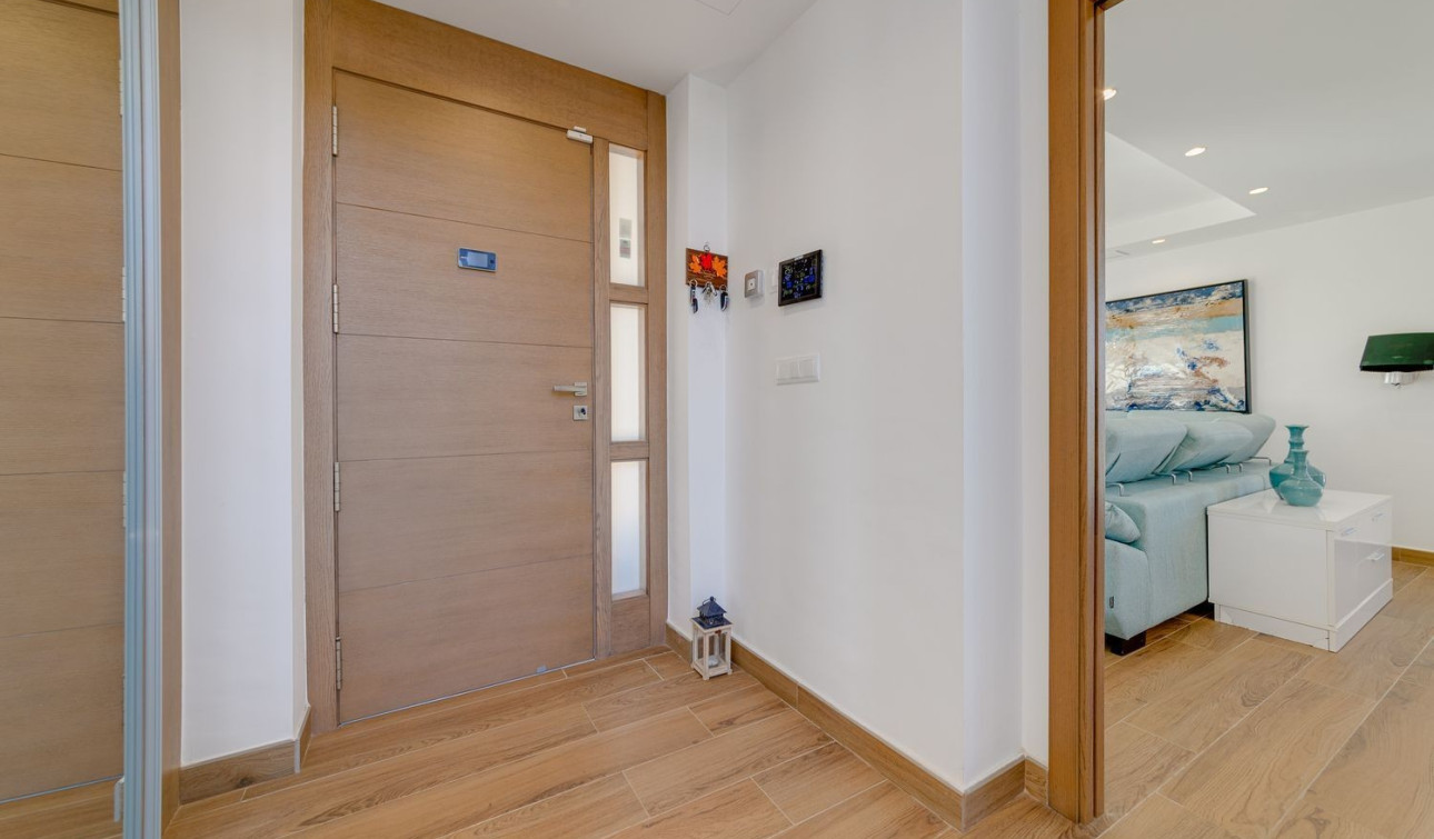 Herverkoop - Vrijstaande villa - Torrevieja