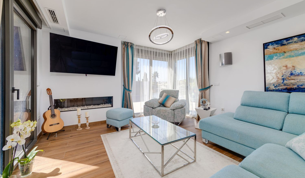 Herverkoop - Vrijstaande villa - Torrevieja