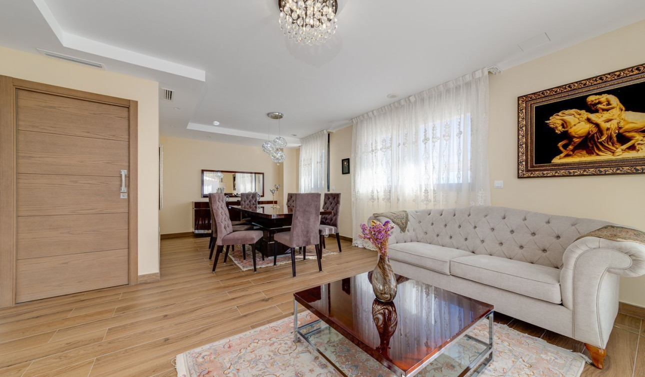 Herverkoop - Vrijstaande villa - Torrevieja