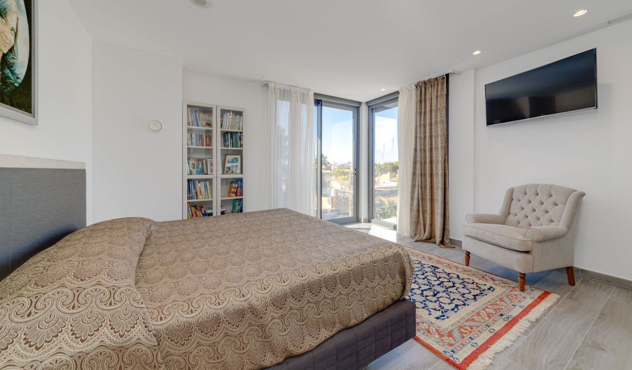 Herverkoop - Vrijstaande villa - Torrevieja