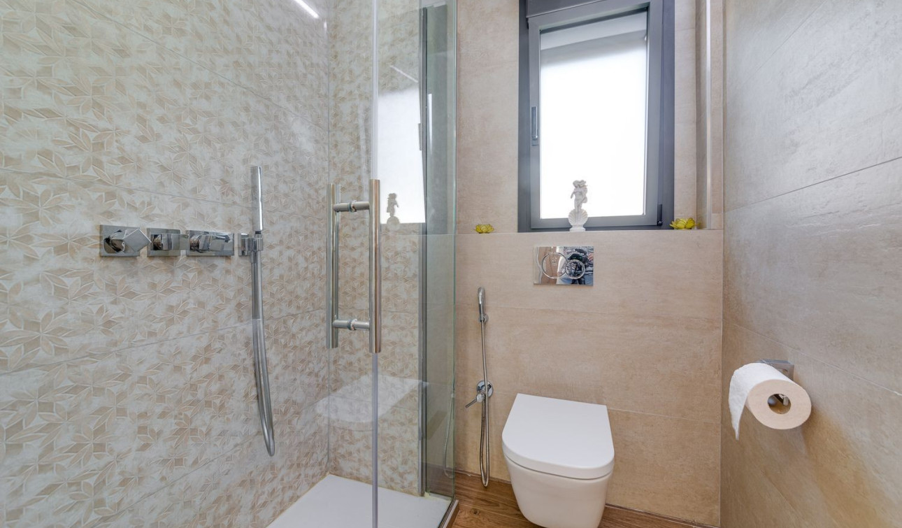 Herverkoop - Vrijstaande villa - Torrevieja