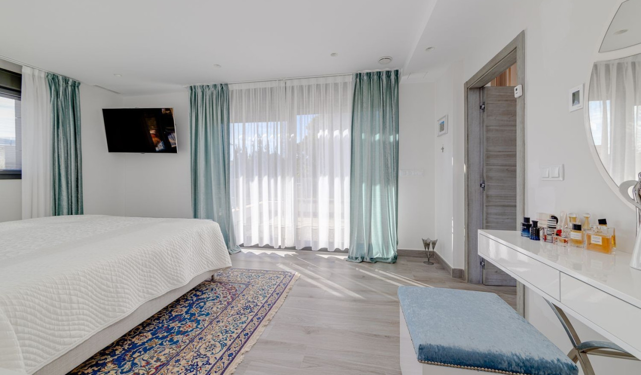 Herverkoop - Vrijstaande villa - Torrevieja