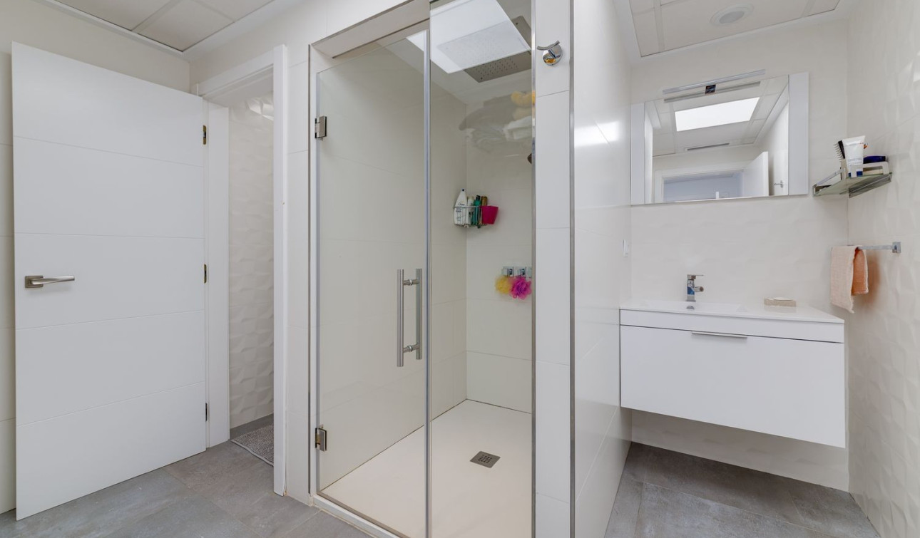 Herverkoop - Vrijstaande villa - Torrevieja