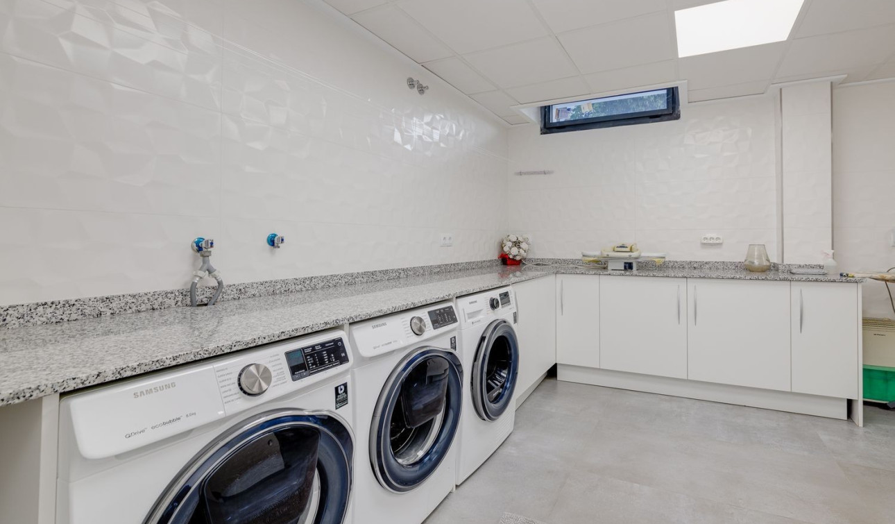 Herverkoop - Vrijstaande villa - Torrevieja