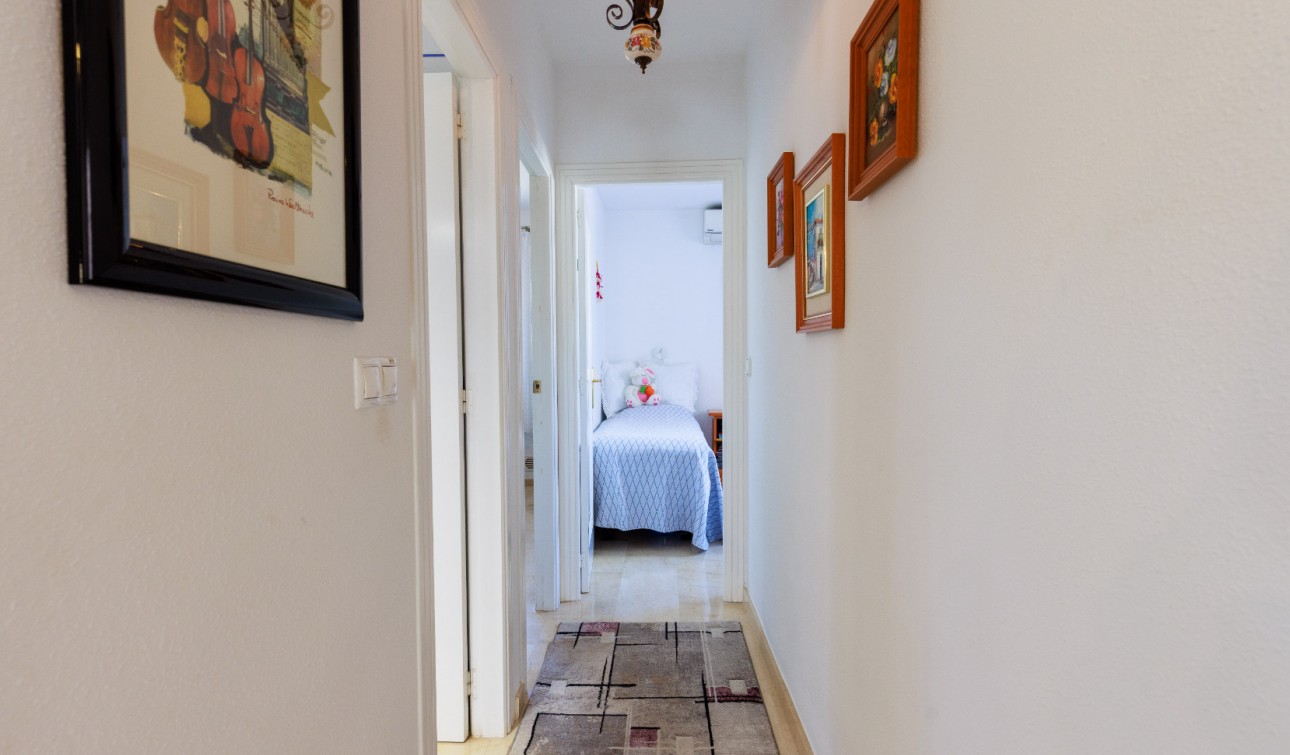 Herverkoop - Vrijstaande villa - Villamartín - La Rioja