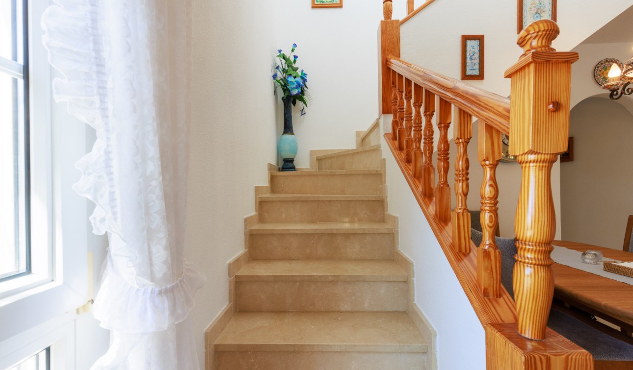 Herverkoop - Vrijstaande villa - Villamartín - La Rioja