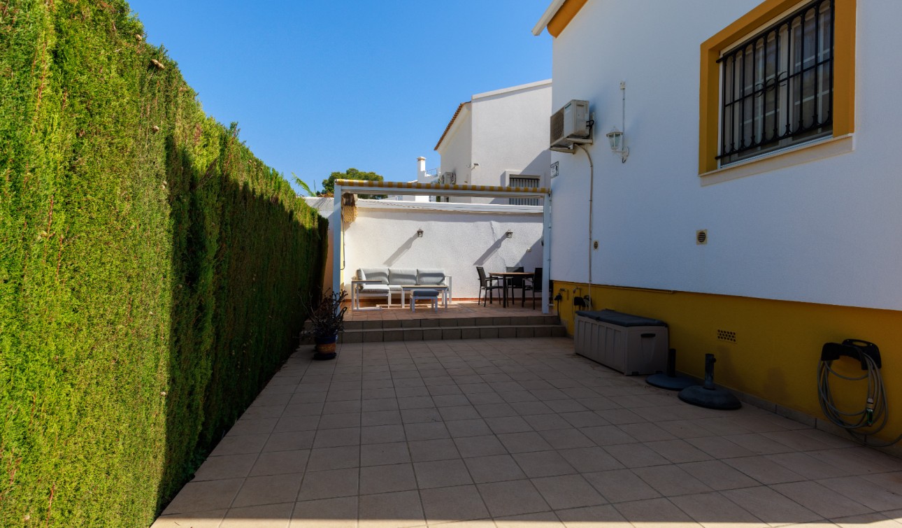 Herverkoop - Vrijstaande villa - Villamartín - La Rioja