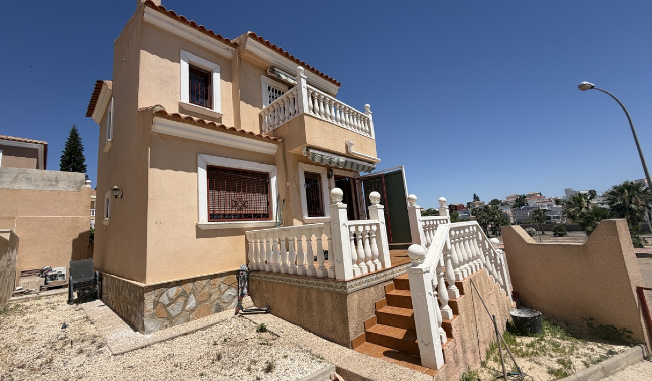 Herverkoop - Vrijstaande villa - Villamartín