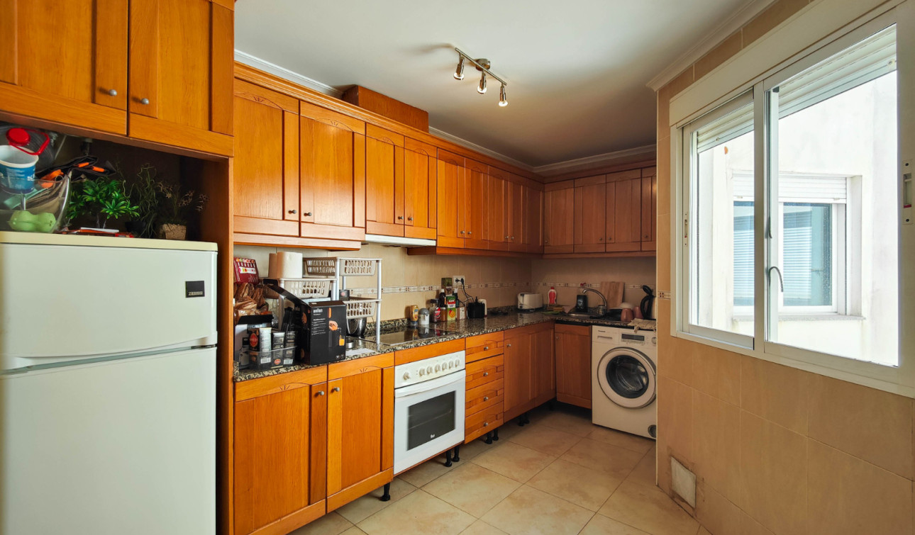 Lange Termijn Verhuur - Appartement / Flat - Torrevieja - Antonio Machado