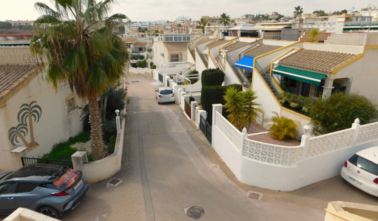 Lange Termijn Verhuur - Appartement / Flat - Villamartín