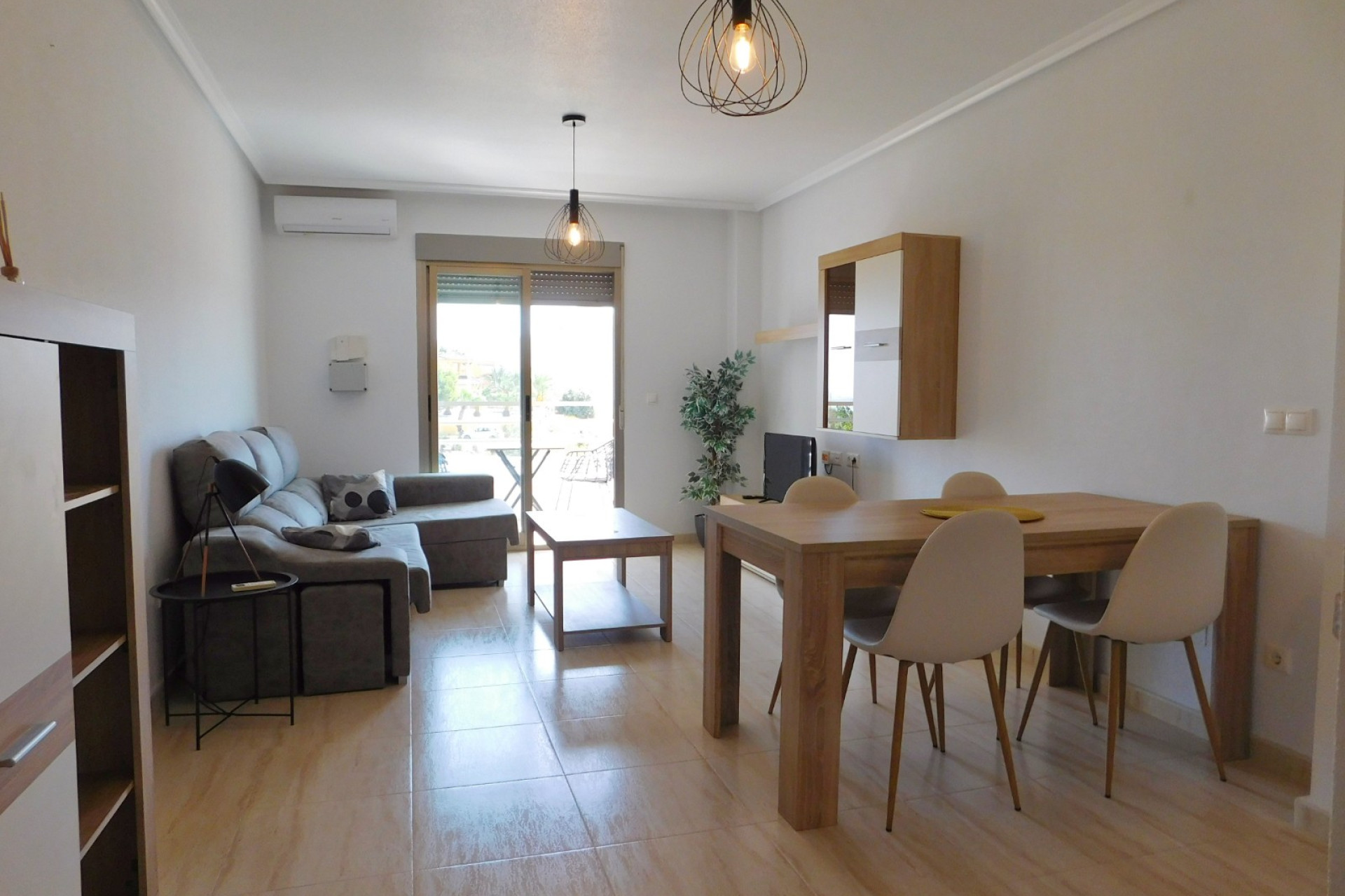 Location à long terme - Appartement - San Miguel de Salinas