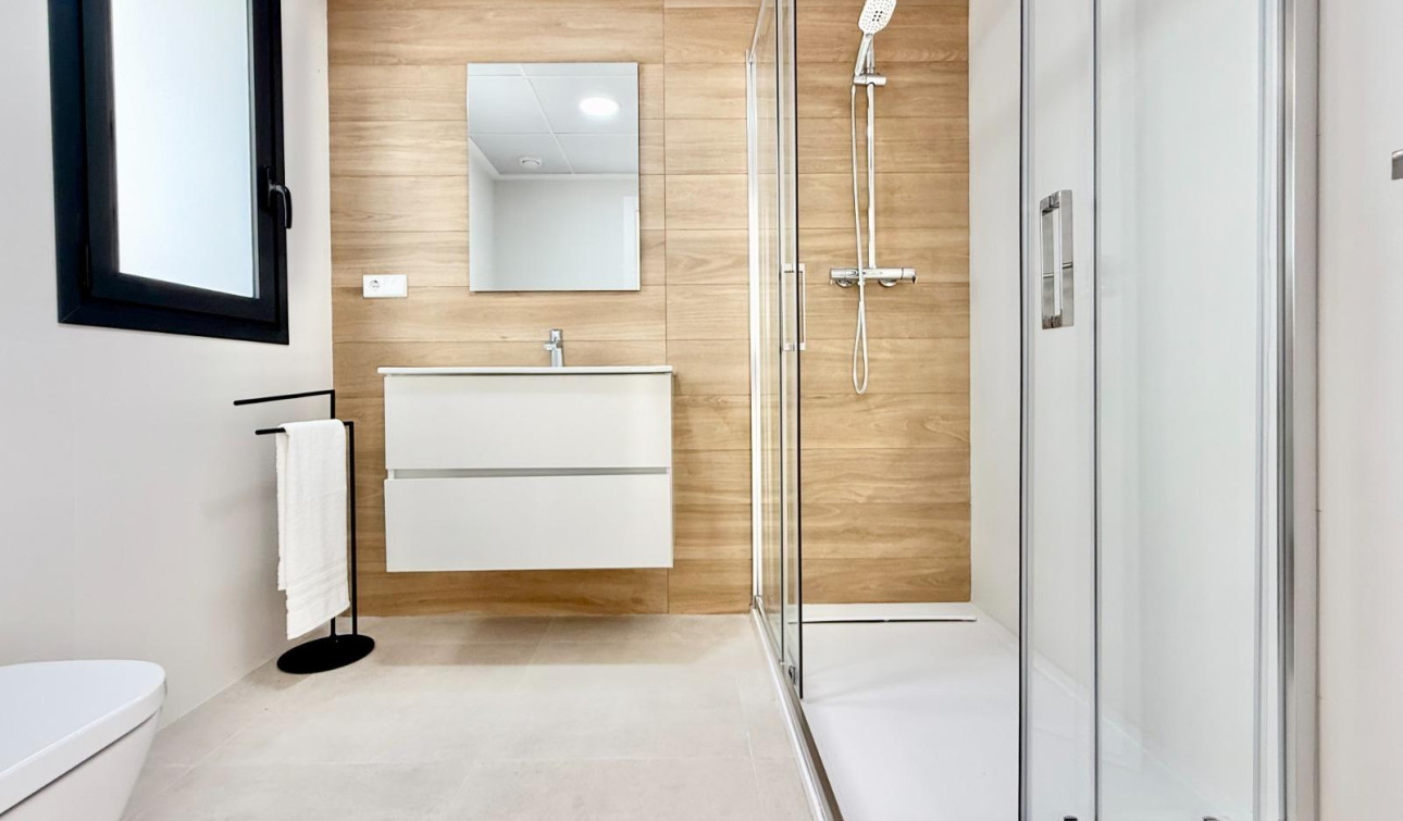 Nouvelle construction - Maison de ville - Cox - San Fernando