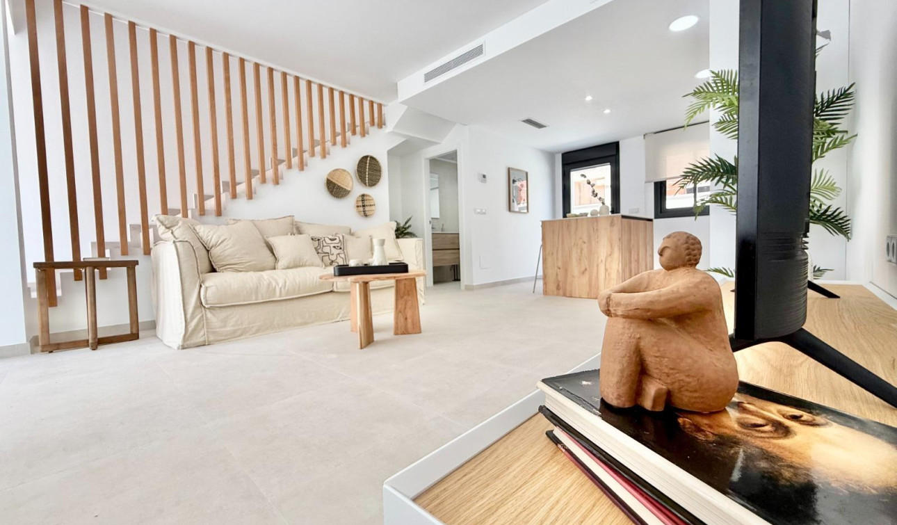 Obra nueva - Casa de Pueblo - Cox - San Fernando