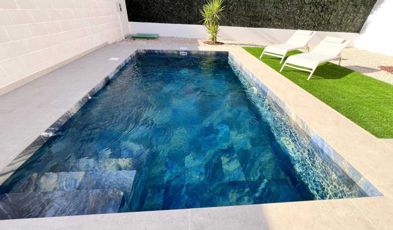 Obra nueva - Villa independiente - Benferri - Benfis Park