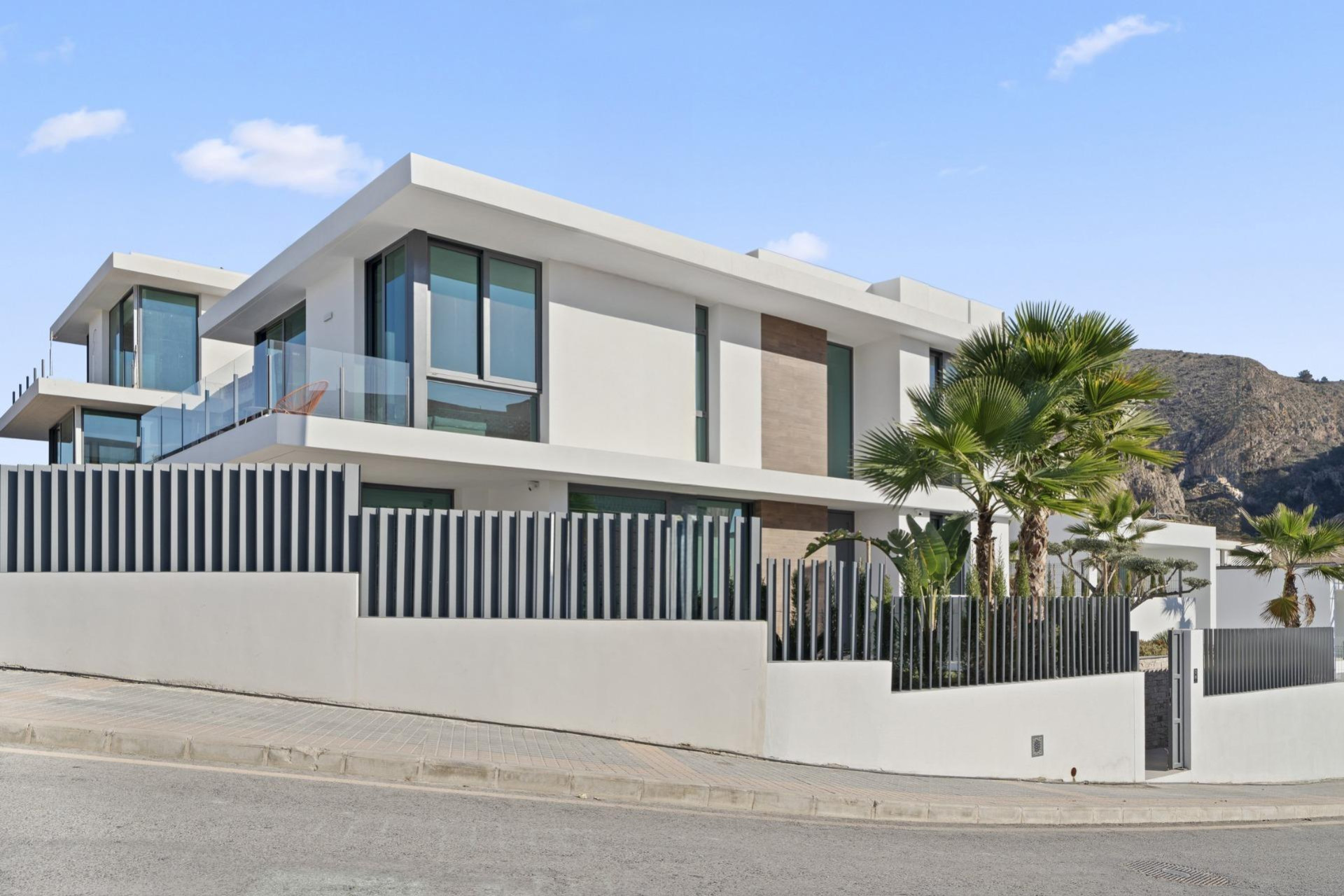 Obra nueva - Villa independiente - Benidorm - Rincón de Loix