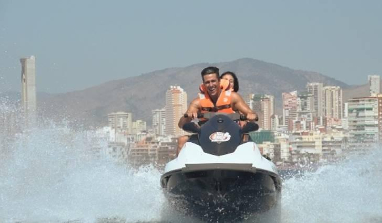 Obra nueva - Villa independiente - Benidorm - Urbanizaciones