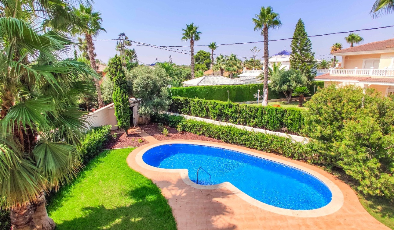 Obra nueva - Villa independiente - Cabo Roig