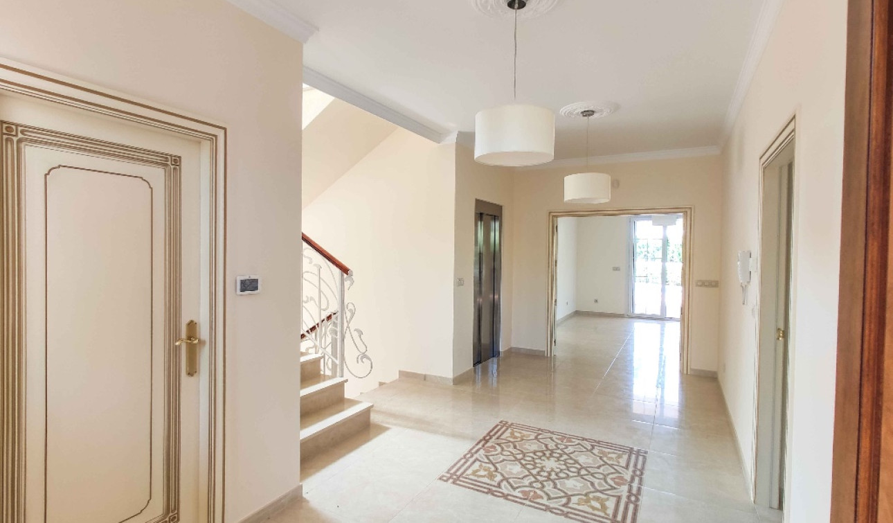 Obra nueva - Villa independiente - Cabo Roig