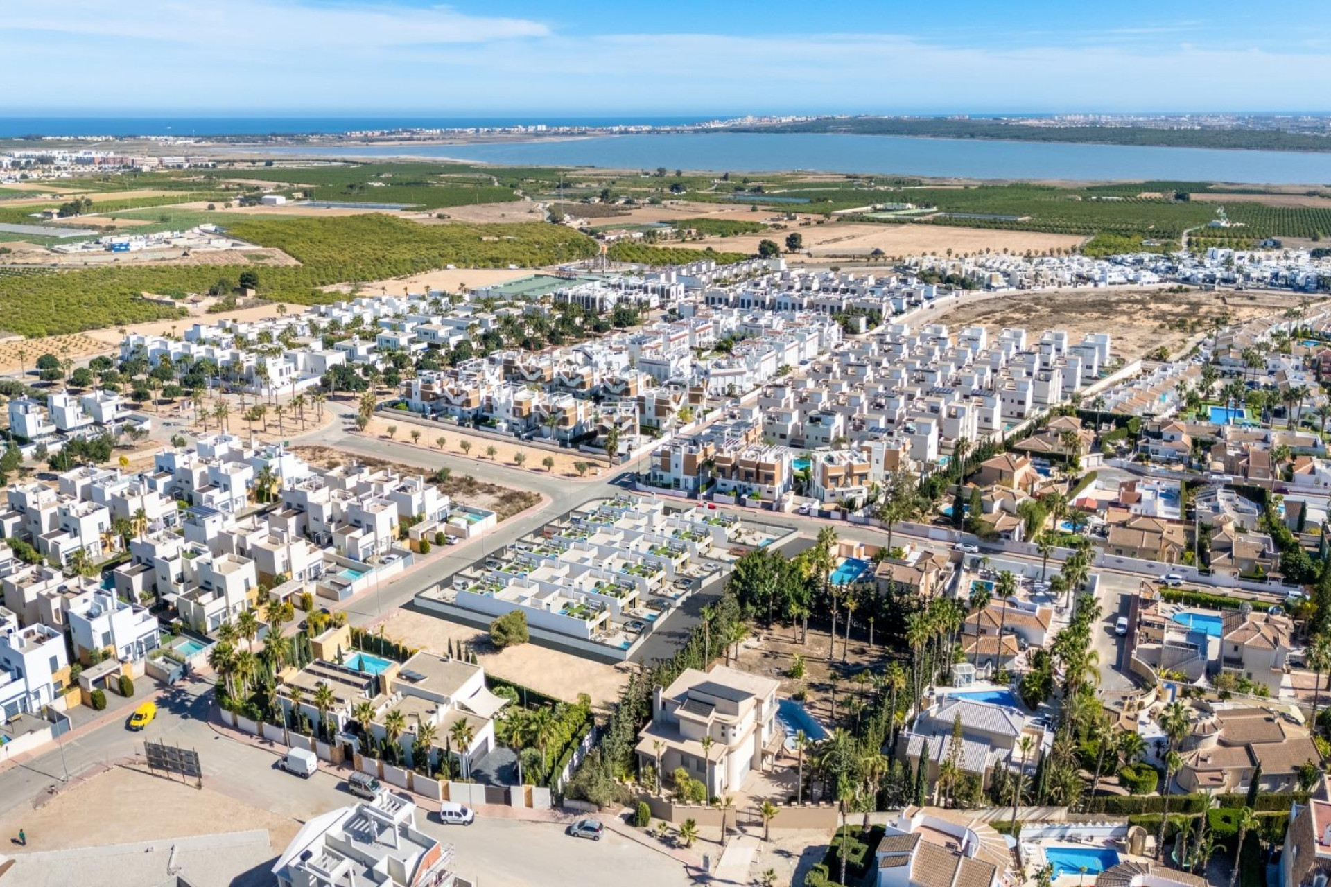 Obra nueva - Villa independiente - Ciudad Quesada - Urbanizaciones