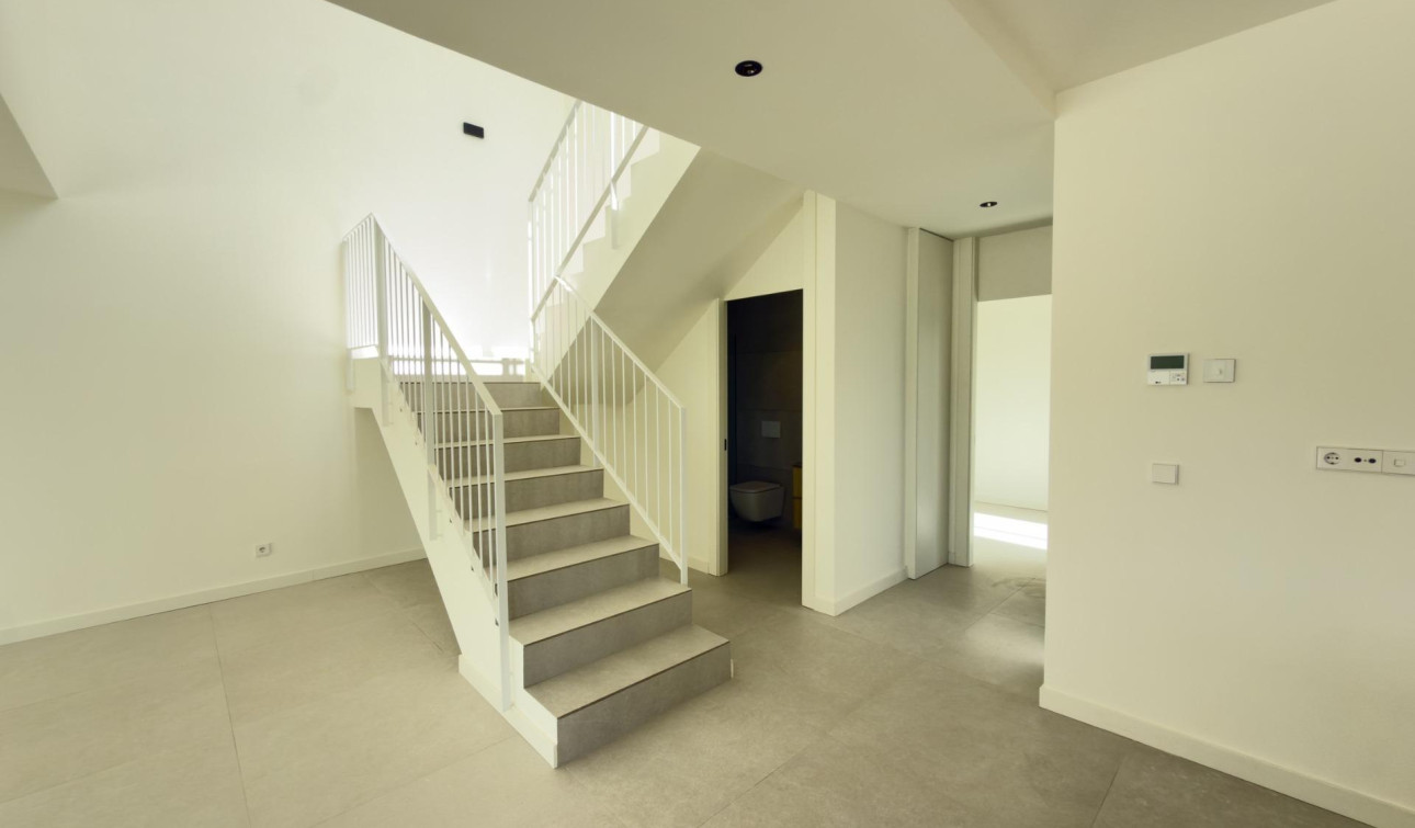 Obra nueva - Villa independiente - Finestrat - Campana Garden