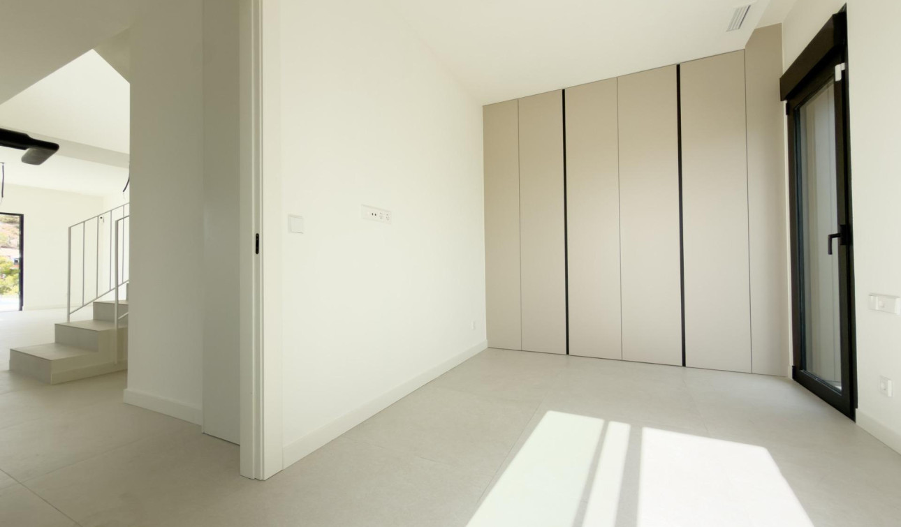 Obra nueva - Villa independiente - Finestrat - Campana Garden