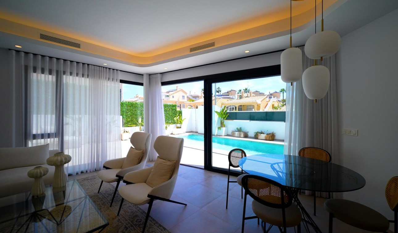 Obra nueva - Villa independiente - Orihuela Costa - Los Altos